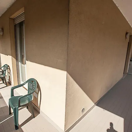 Relax By The Pool Comfy Flat In Rosolina Mare